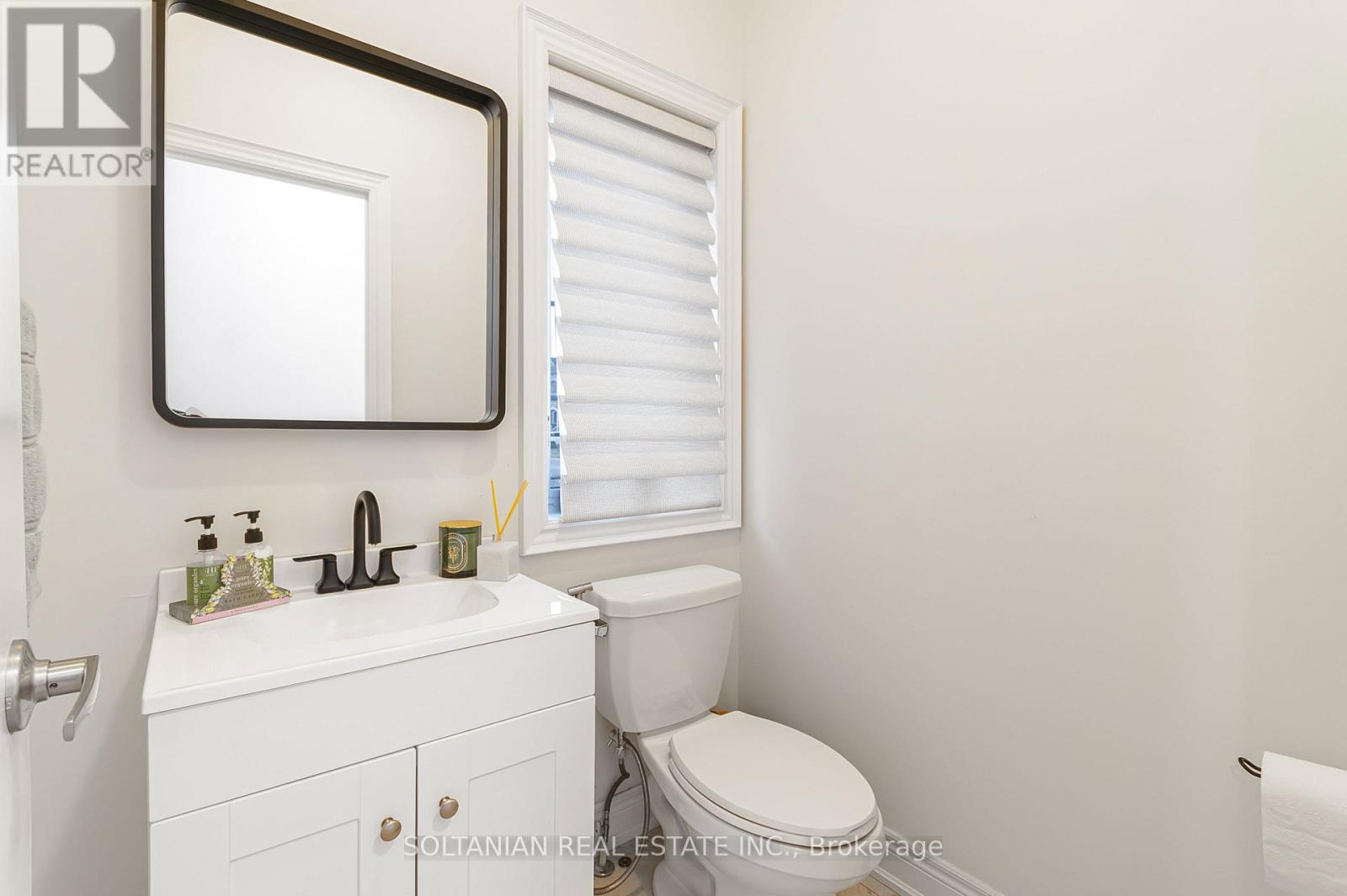 18 DRIZZEL CRESCENT - 27