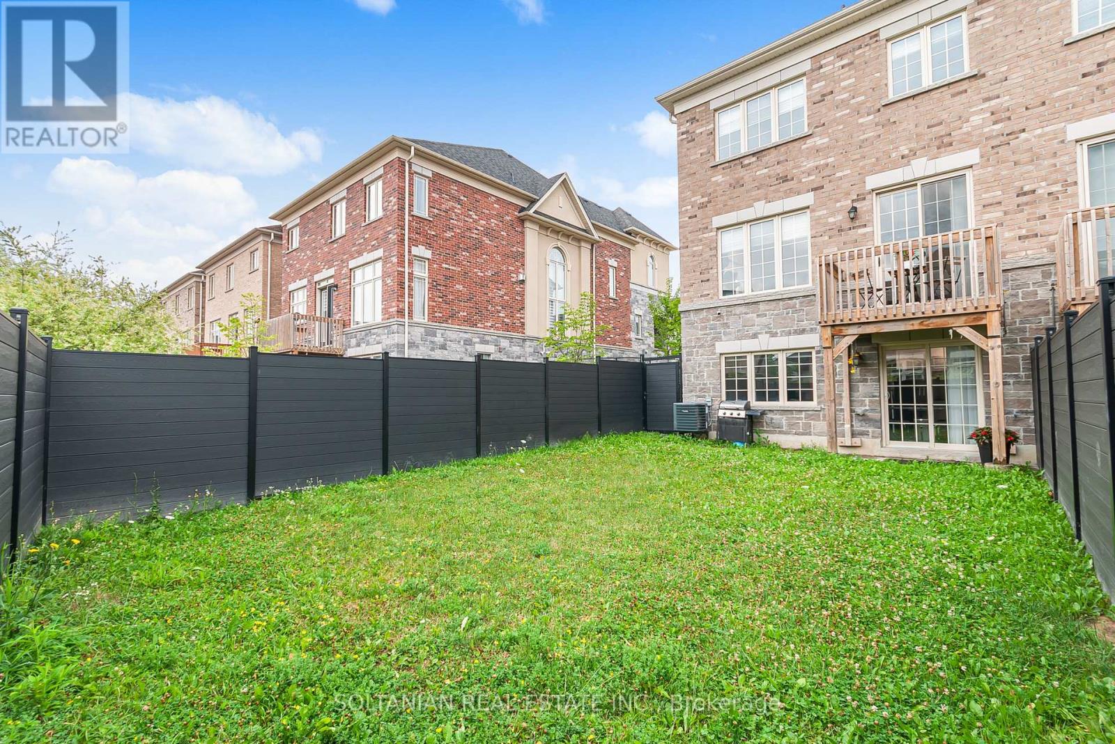 18 DRIZZEL CRESCENT - 29