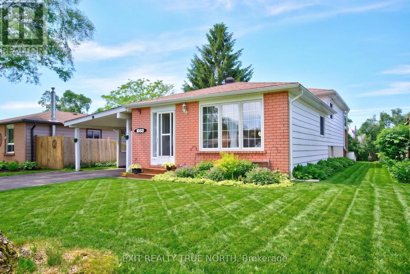 1053 GLEN BOGIE CRESCENT - 1