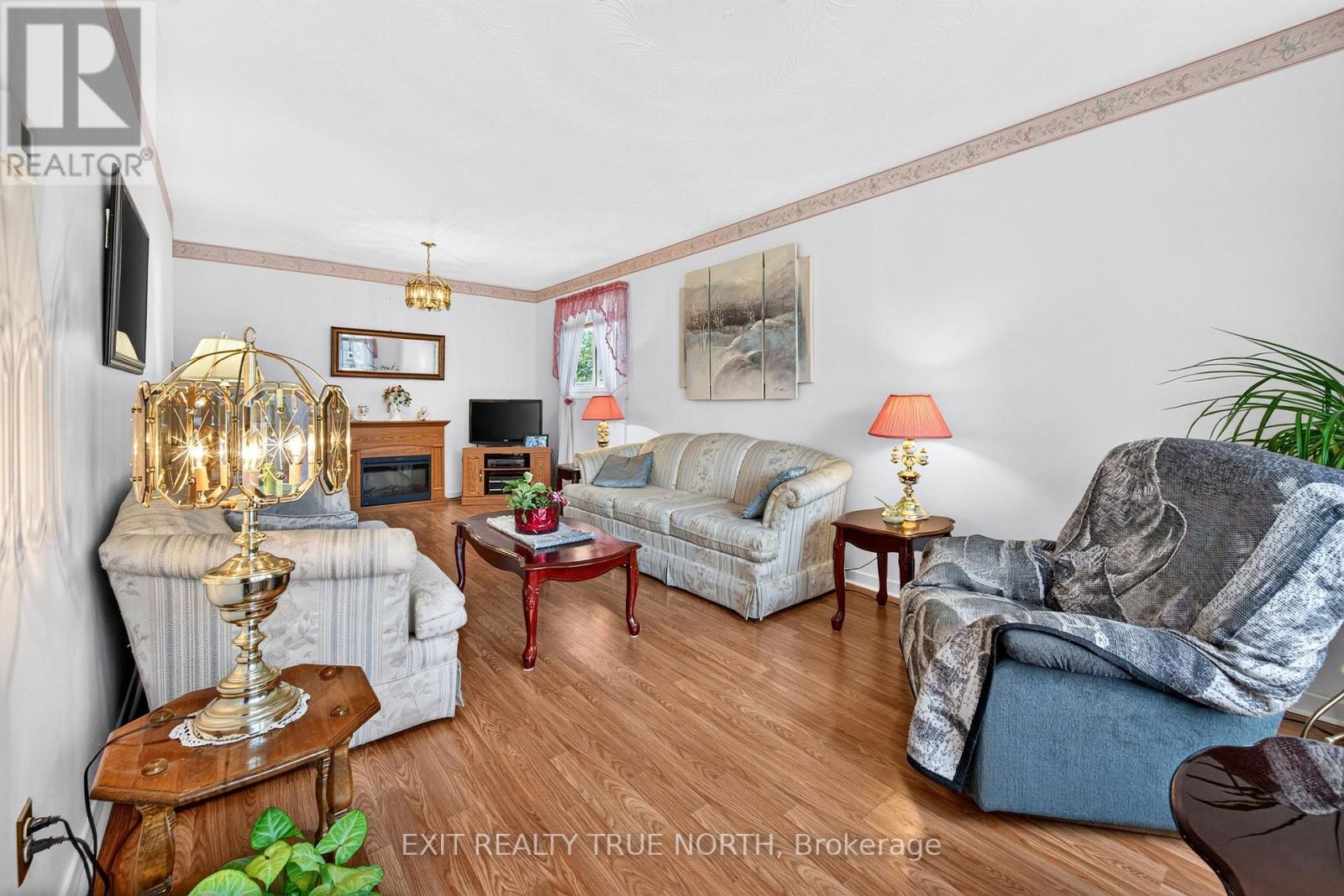 1053 GLEN BOGIE CRESCENT - 8