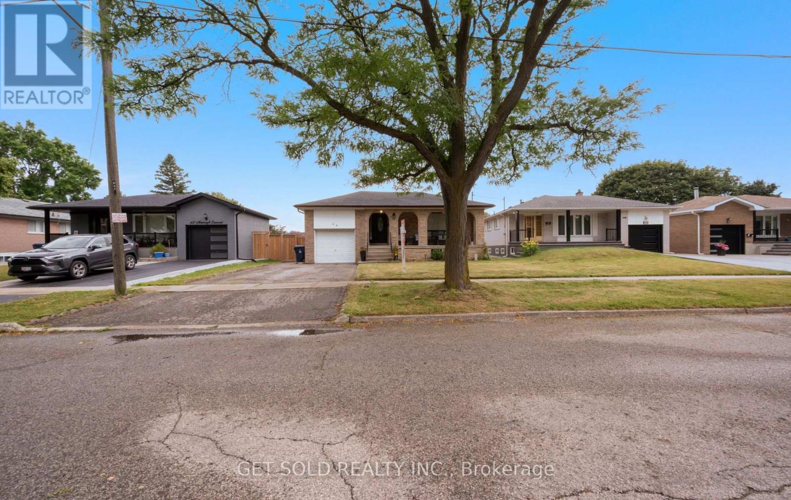 44 MANCROFT CRESCENT - 32
