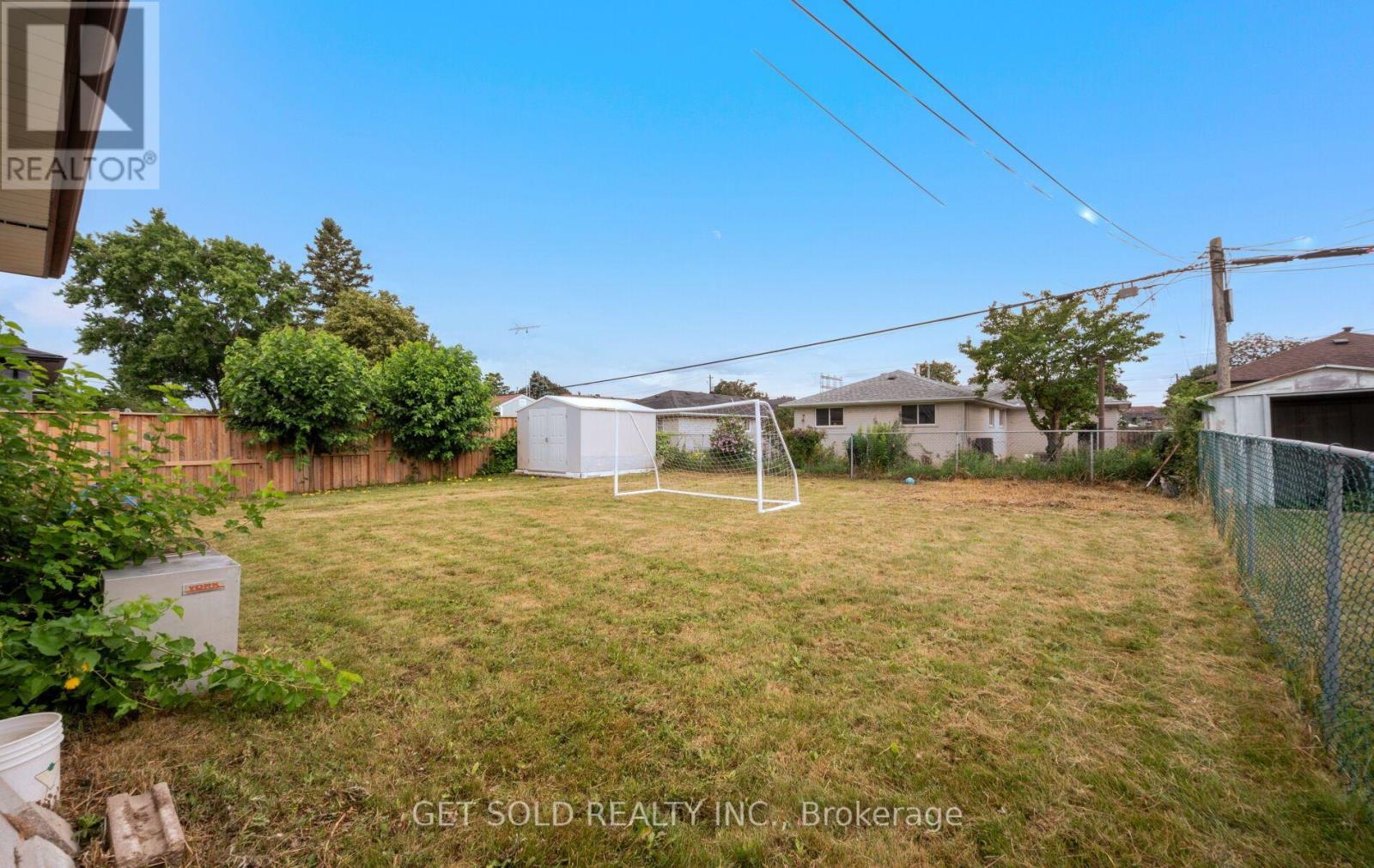 44 MANCROFT CRESCENT - 26