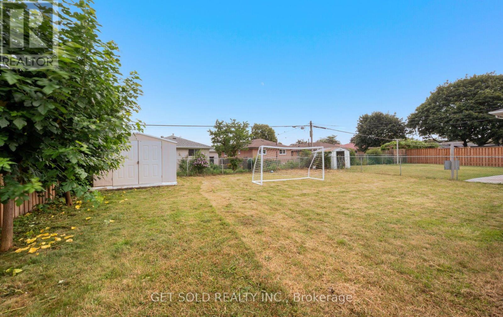 44 MANCROFT CRESCENT - 37