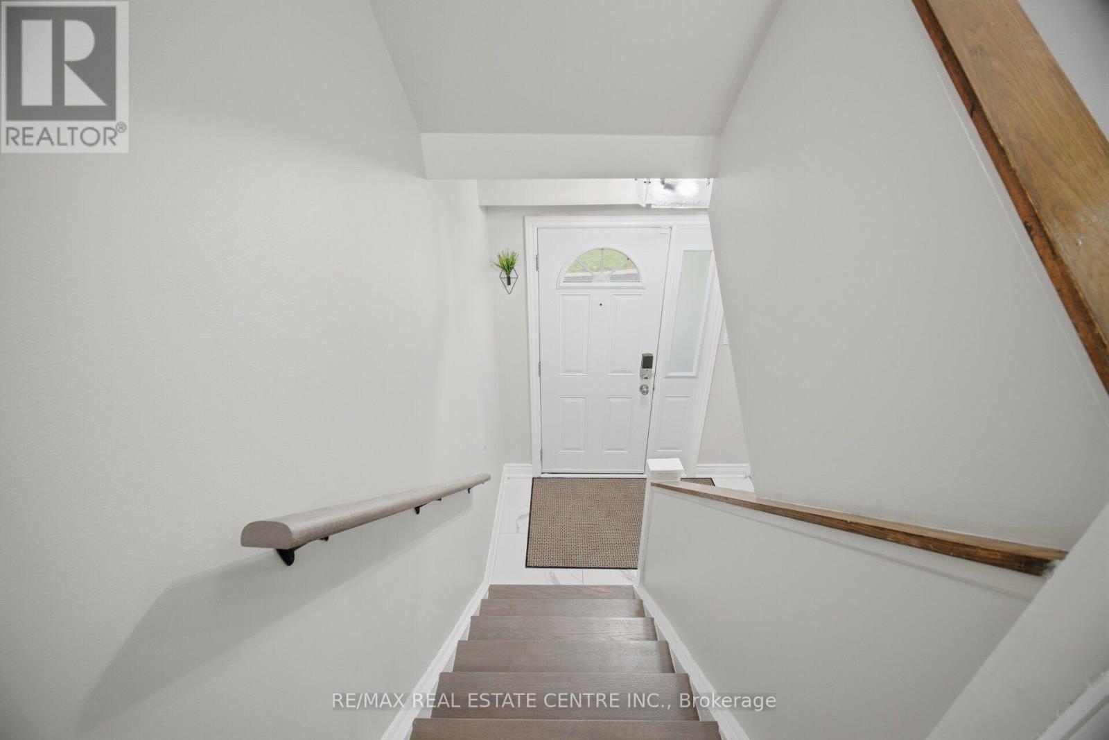 #15 6780 FORMENTERA AVENUE - Image 9