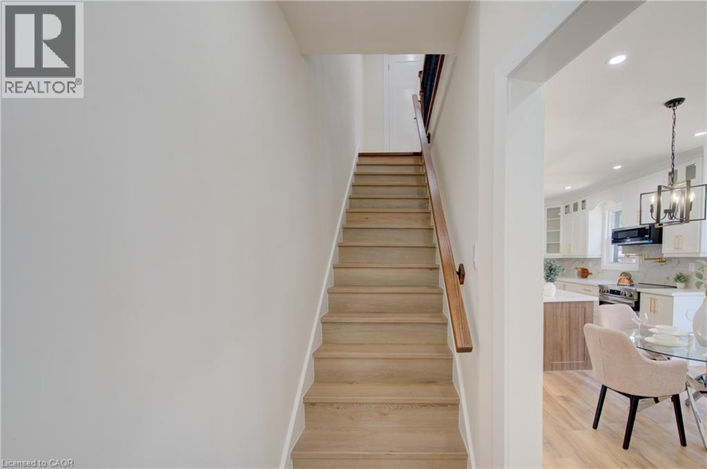 26 RICHARDSON Street - 24