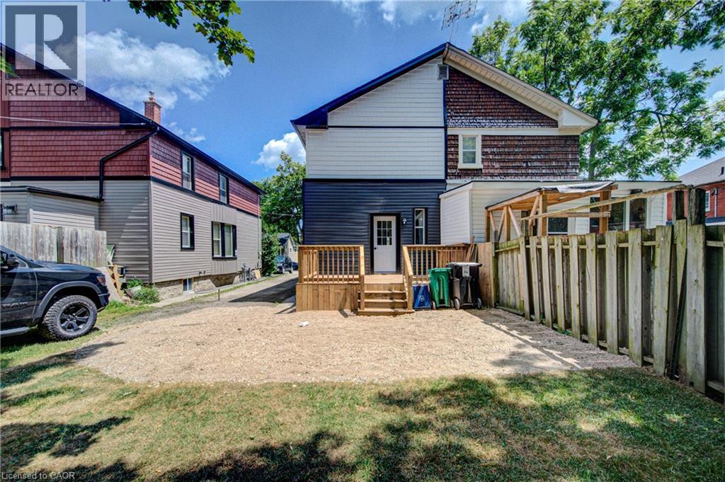 26 RICHARDSON Street - 41