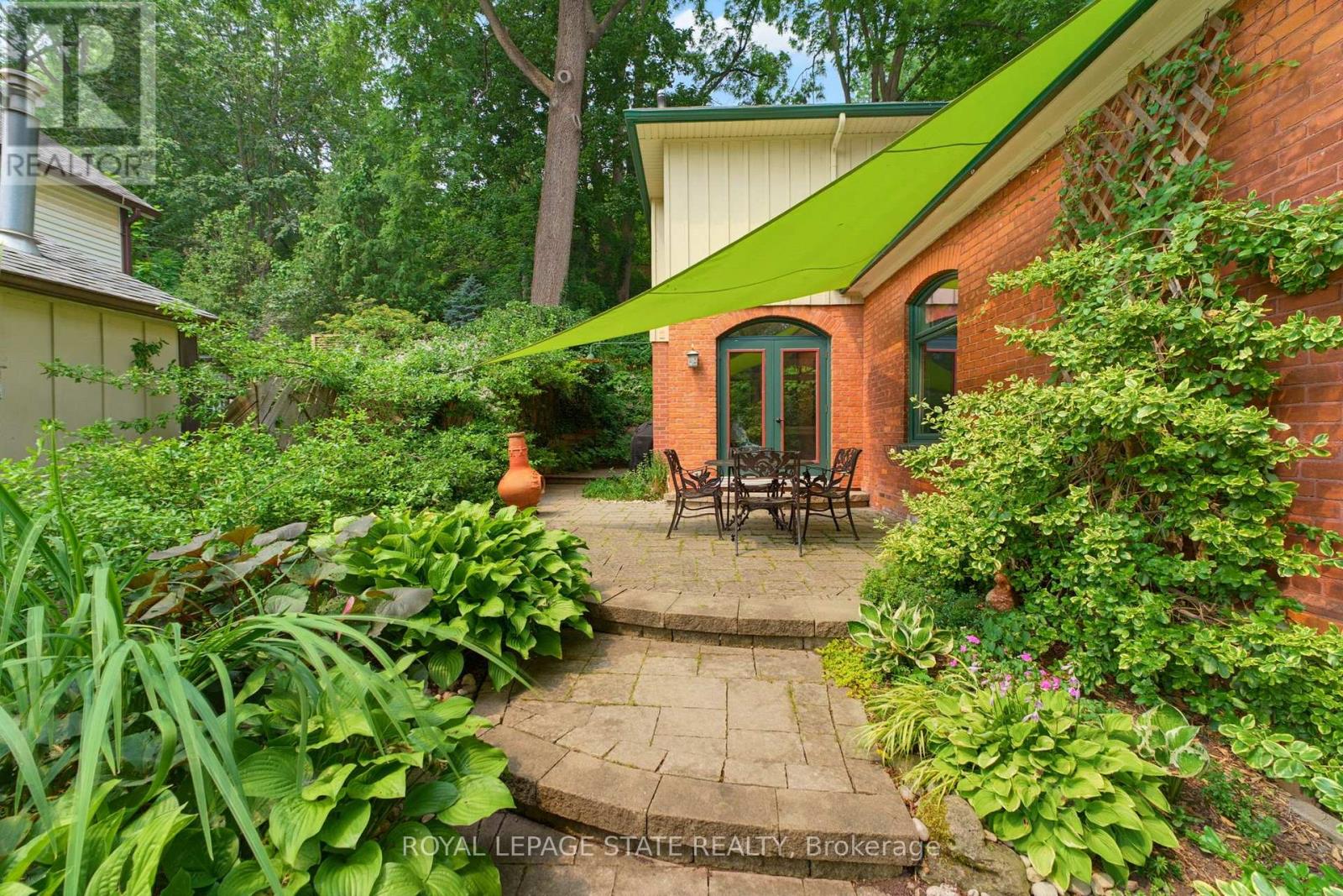 109 VICTORIA STREET - 26