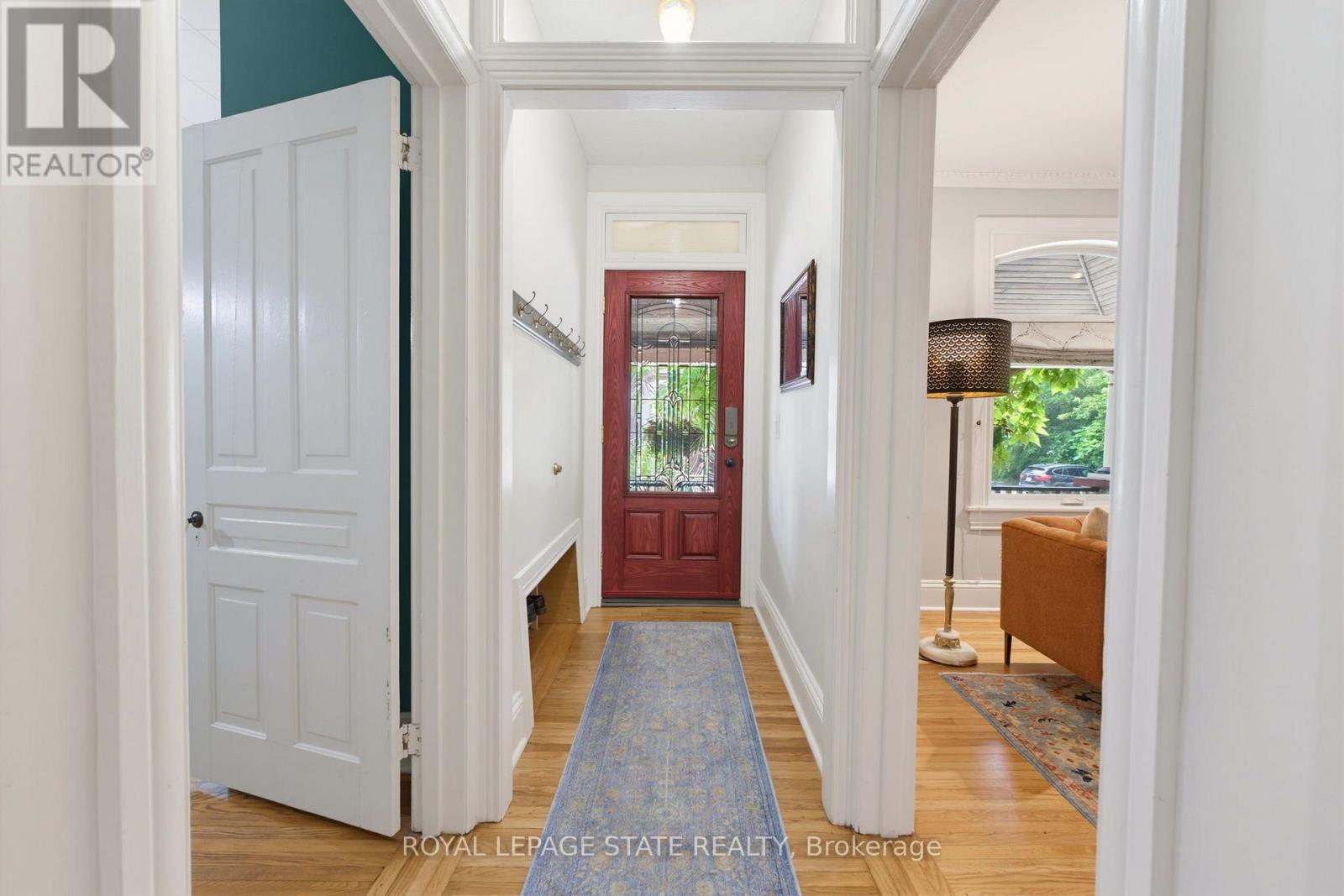 109 VICTORIA STREET - 5