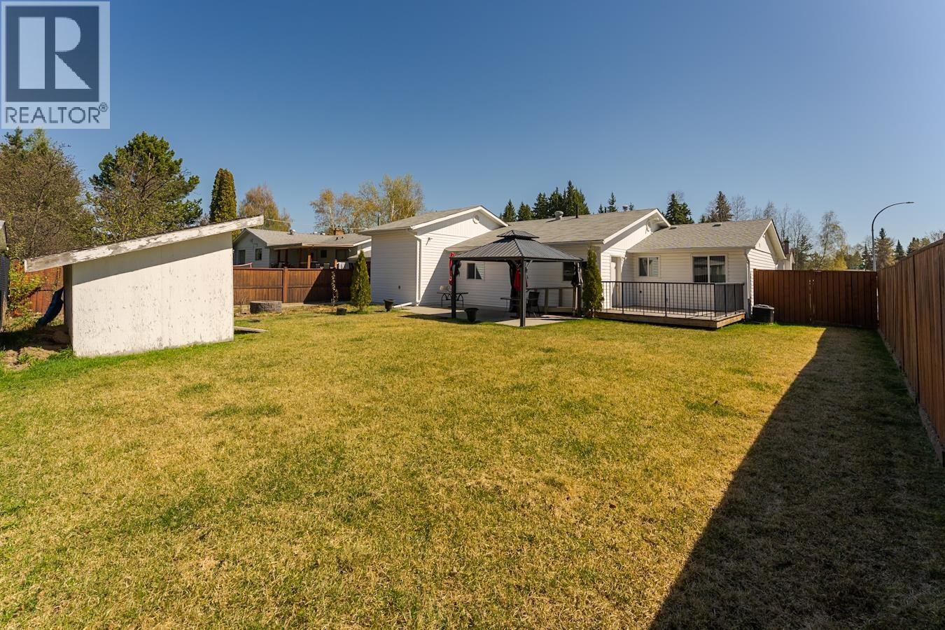 7759 QUEENS CRESCENT - 22