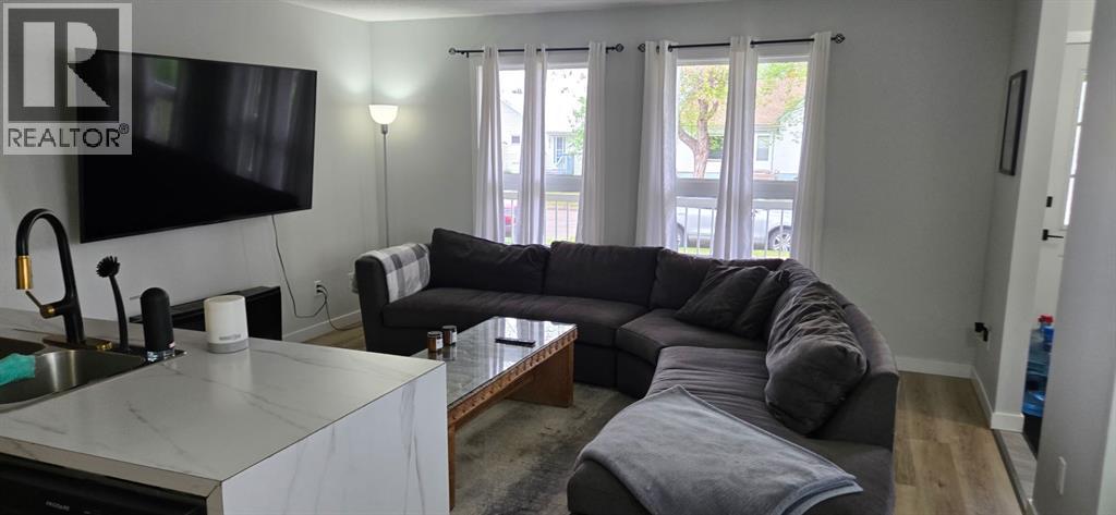 5113 A 54 Avenue - 3