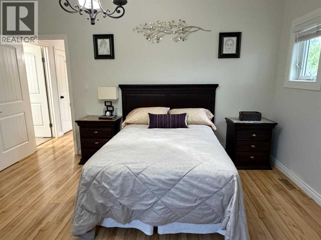 5613 52 Street - Image 12