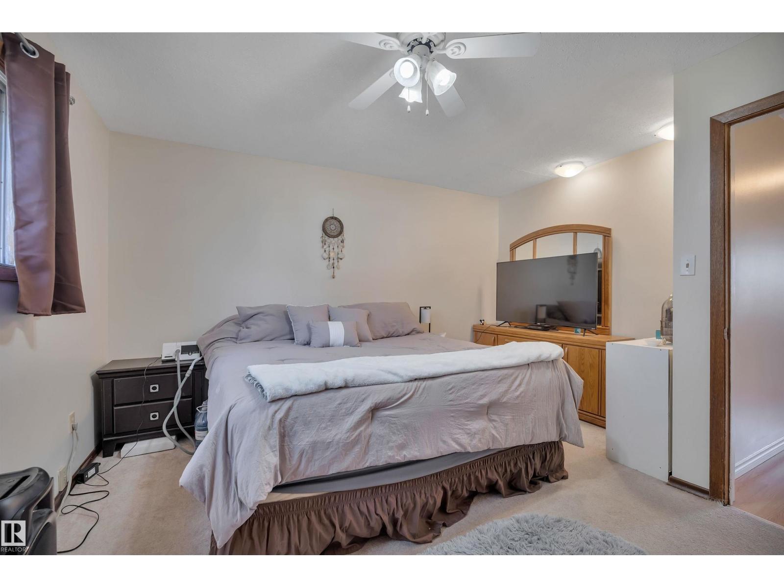 5411 44 Ave - 17