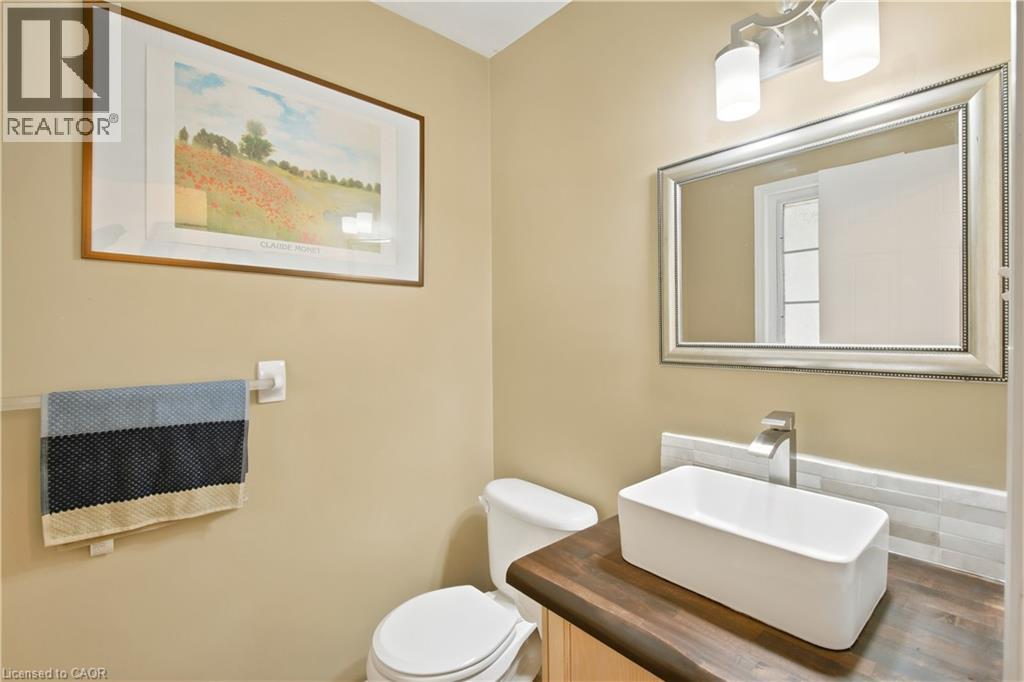 119 ROSSMORE Court - Image 8