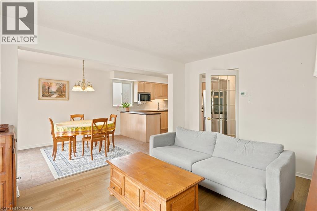 119 ROSSMORE Court - 16