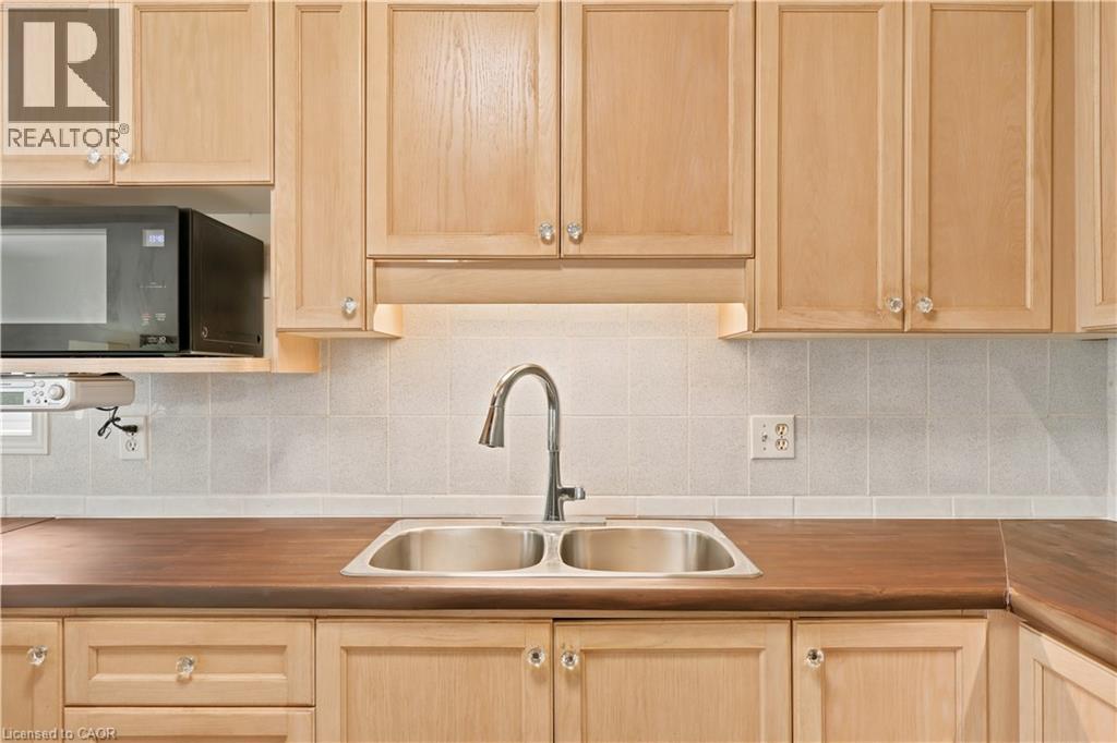 119 ROSSMORE Court - Image 13