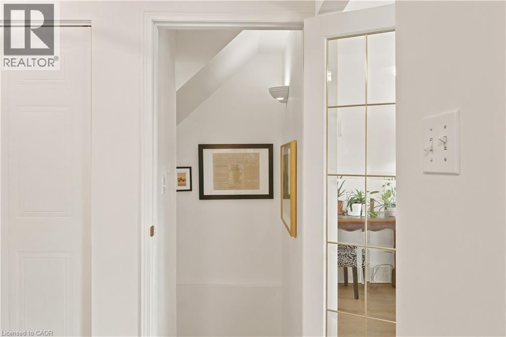 119 ROSSMORE Court - Image 35