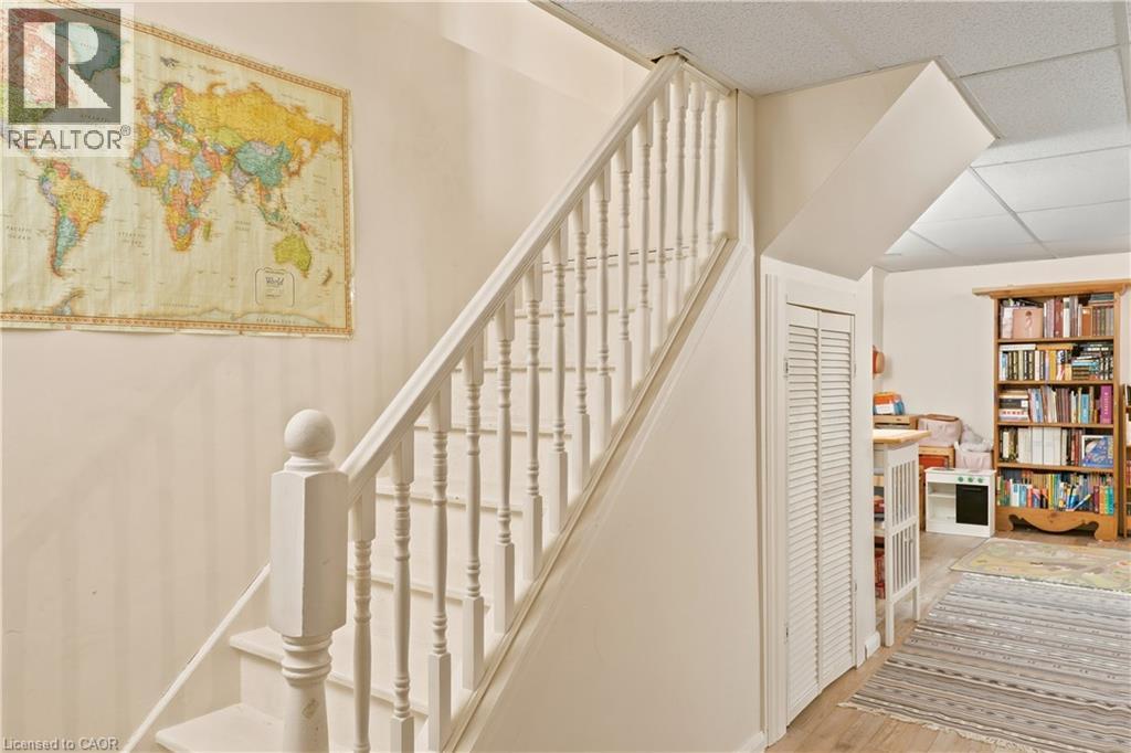 119 ROSSMORE Court - 37