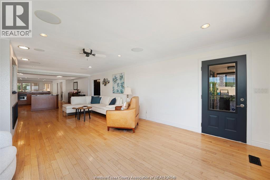 12862 RIVERSIDE - 27