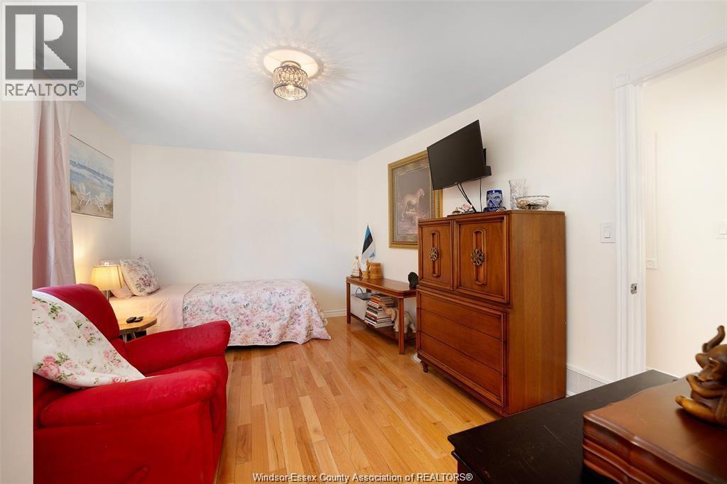 12862 RIVERSIDE - 35