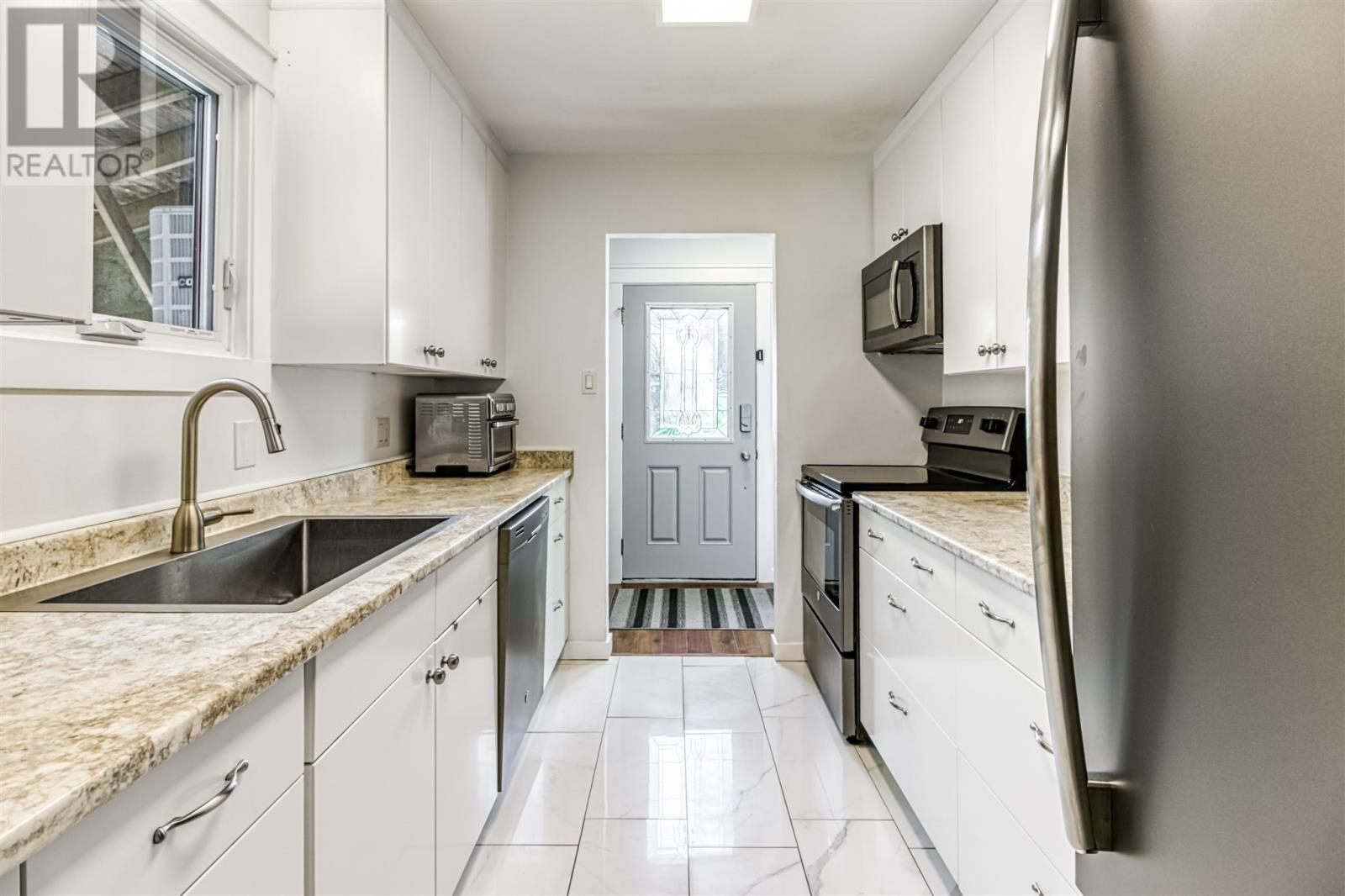 25 Laprairie CRES - 11
