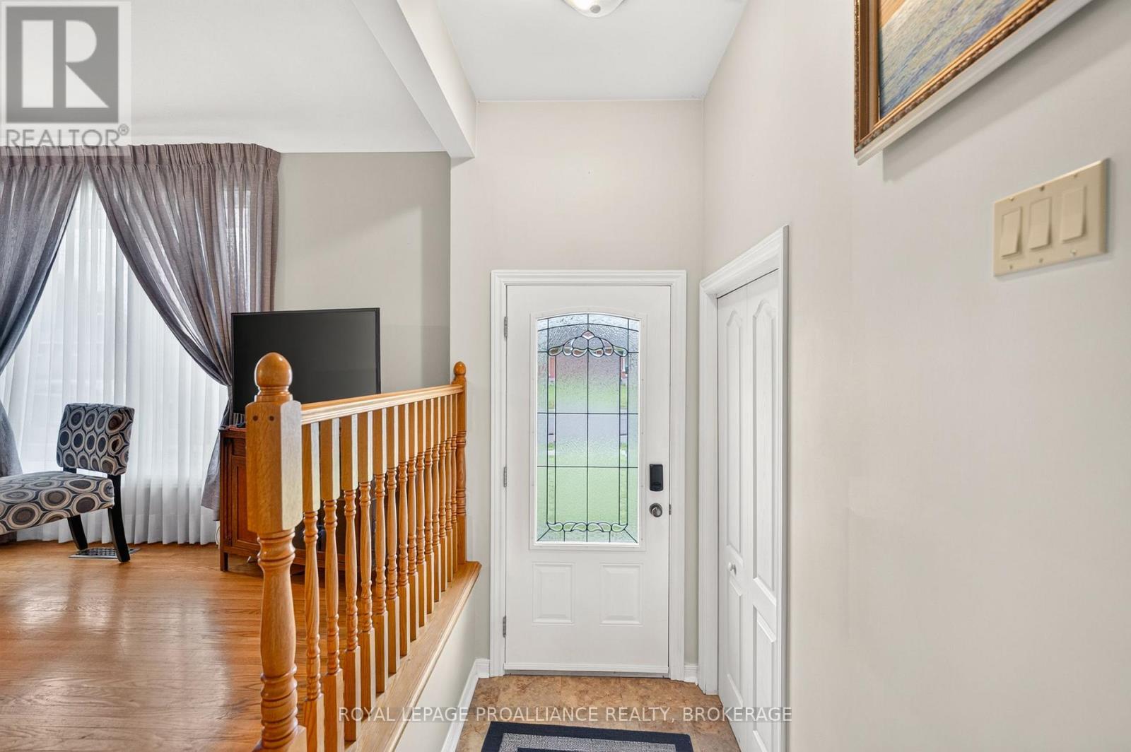 34 SHERWOOD AVENUE - 3