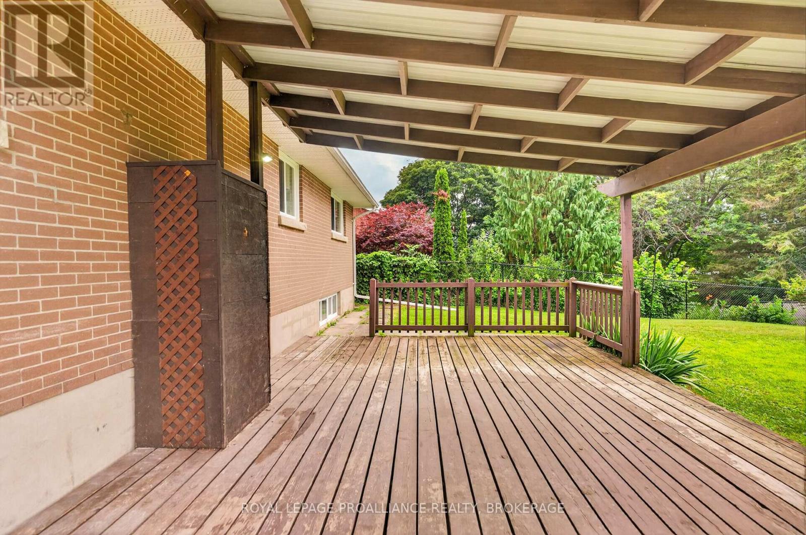 34 SHERWOOD AVENUE - 36