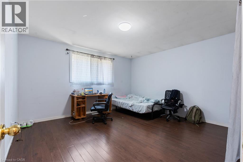 23 AMHERST Drive - 11