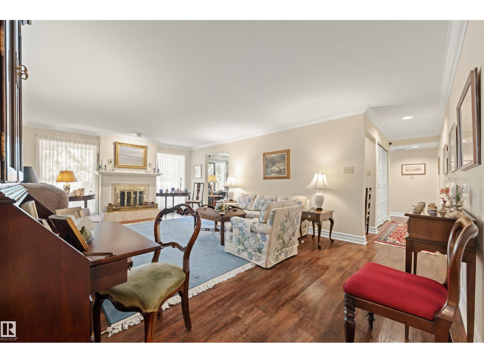 #1 14824 45 AV NW - 6