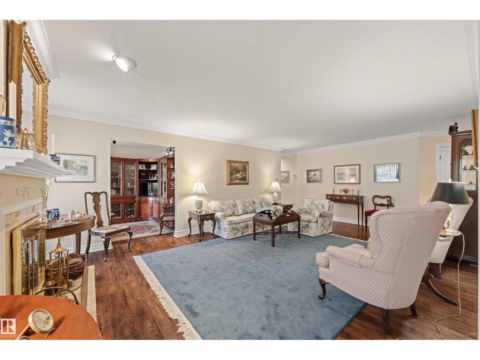 #1 14824 45 AV NW - 9