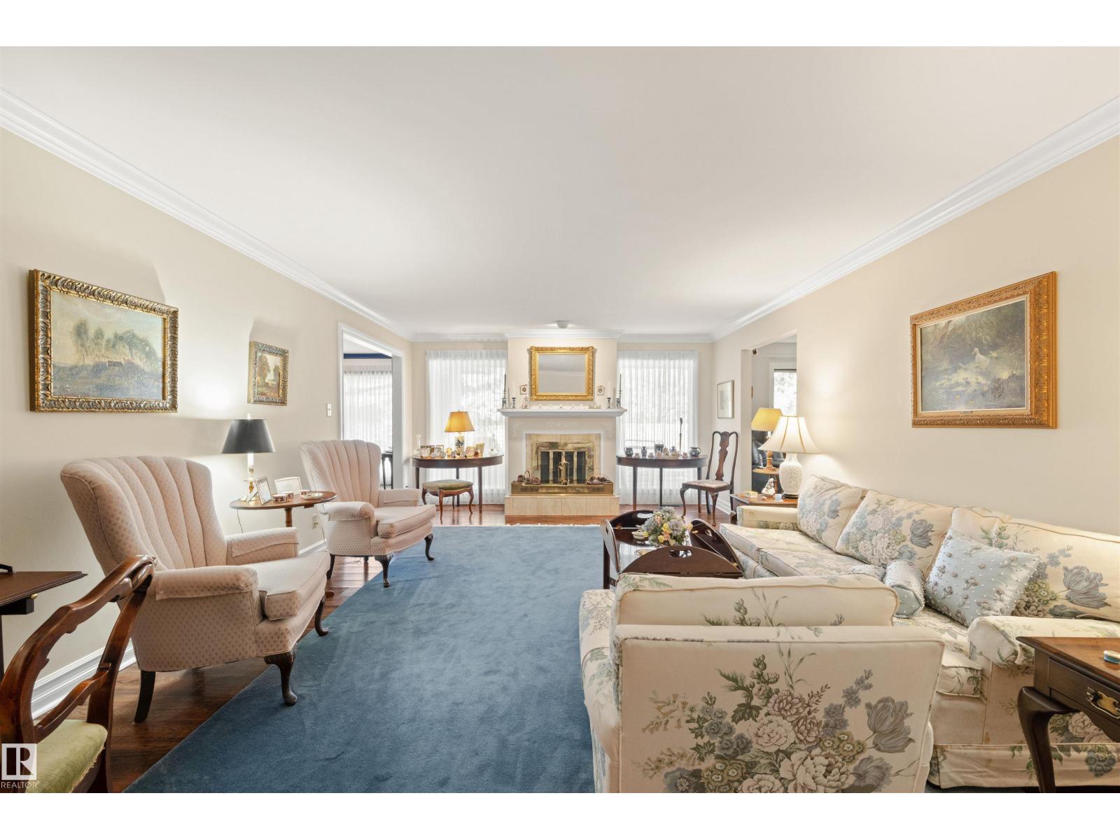 #1 14824 45 AV NW - 8