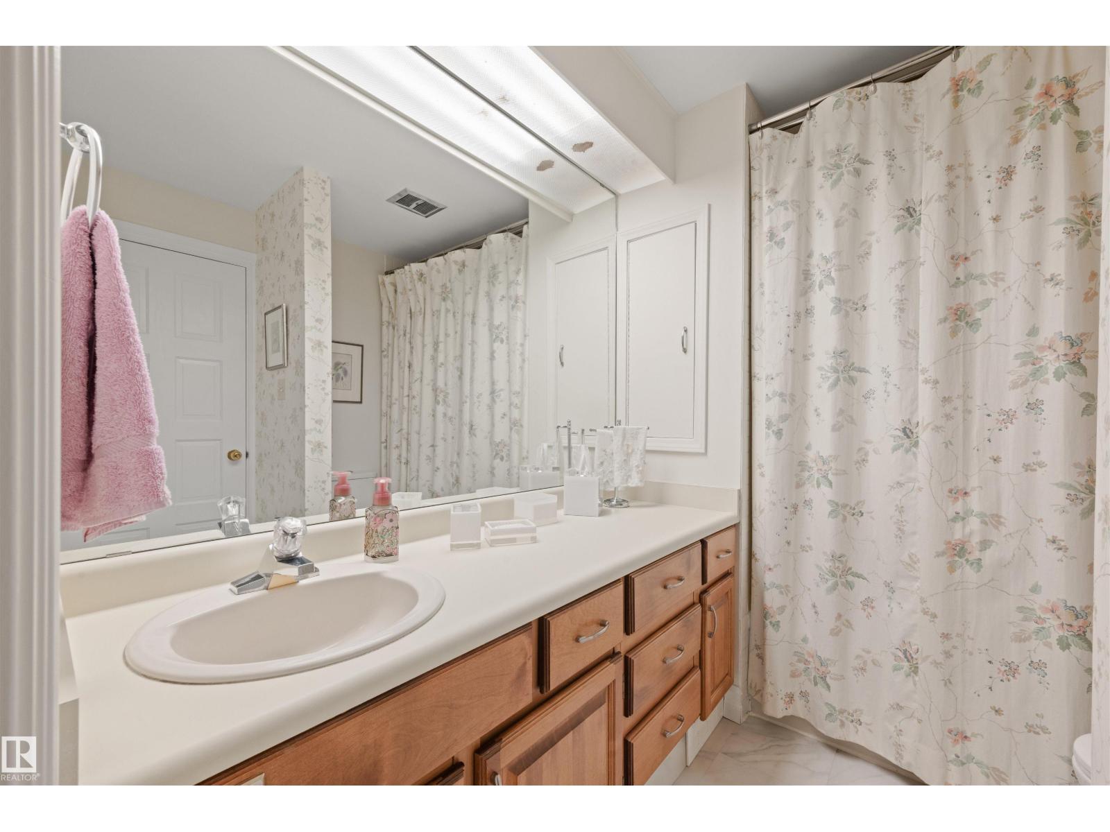 #1 14824 45 AV NW - 34