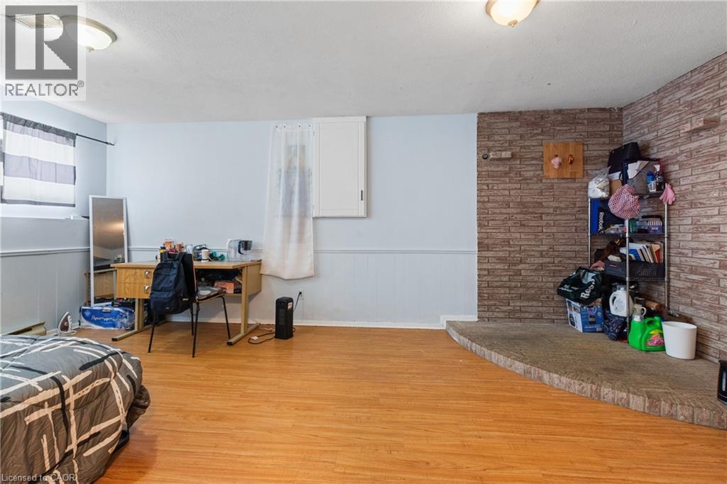 23 AMHERST Drive - 16