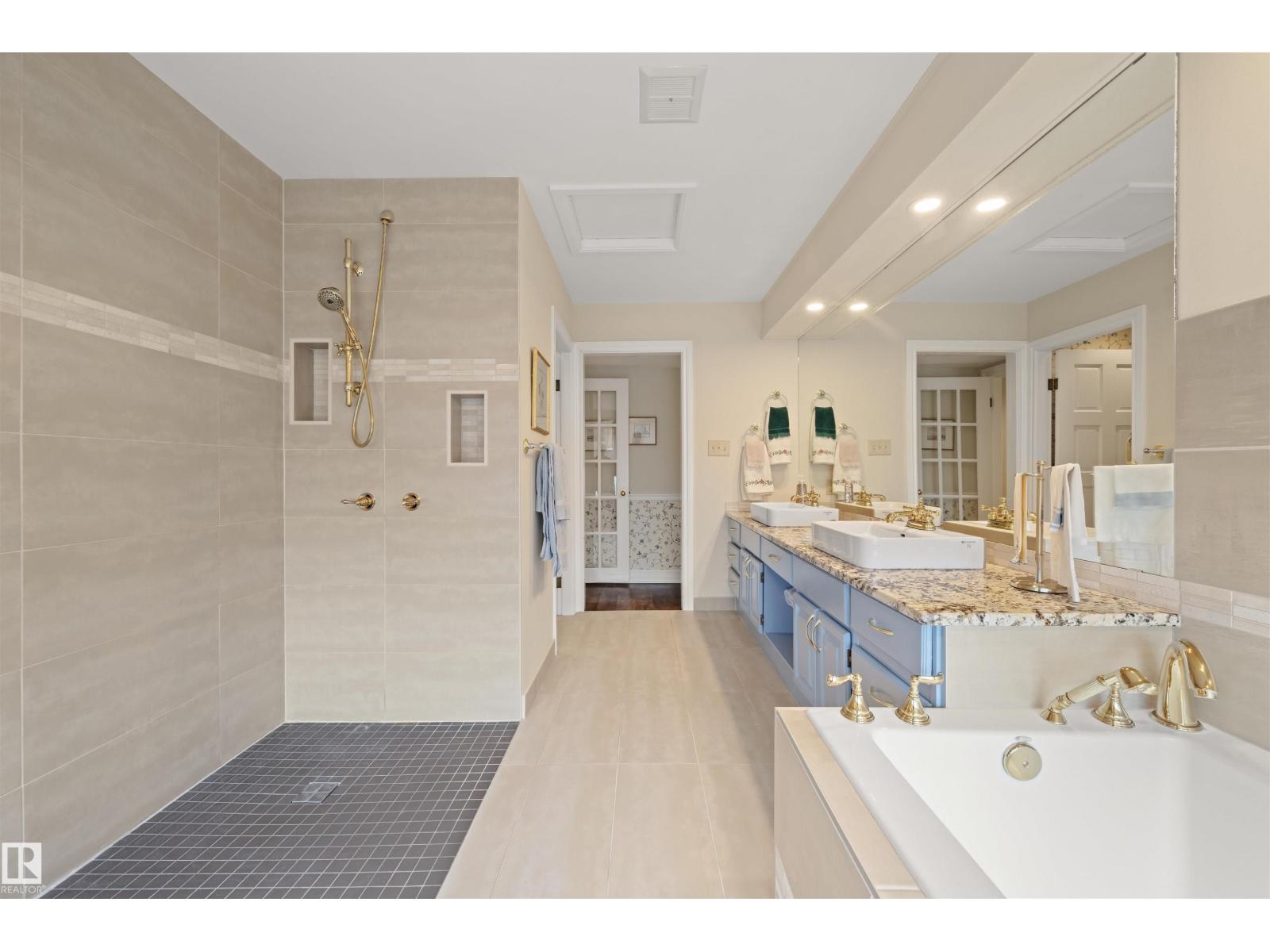 #1 14824 45 AV NW - 28
