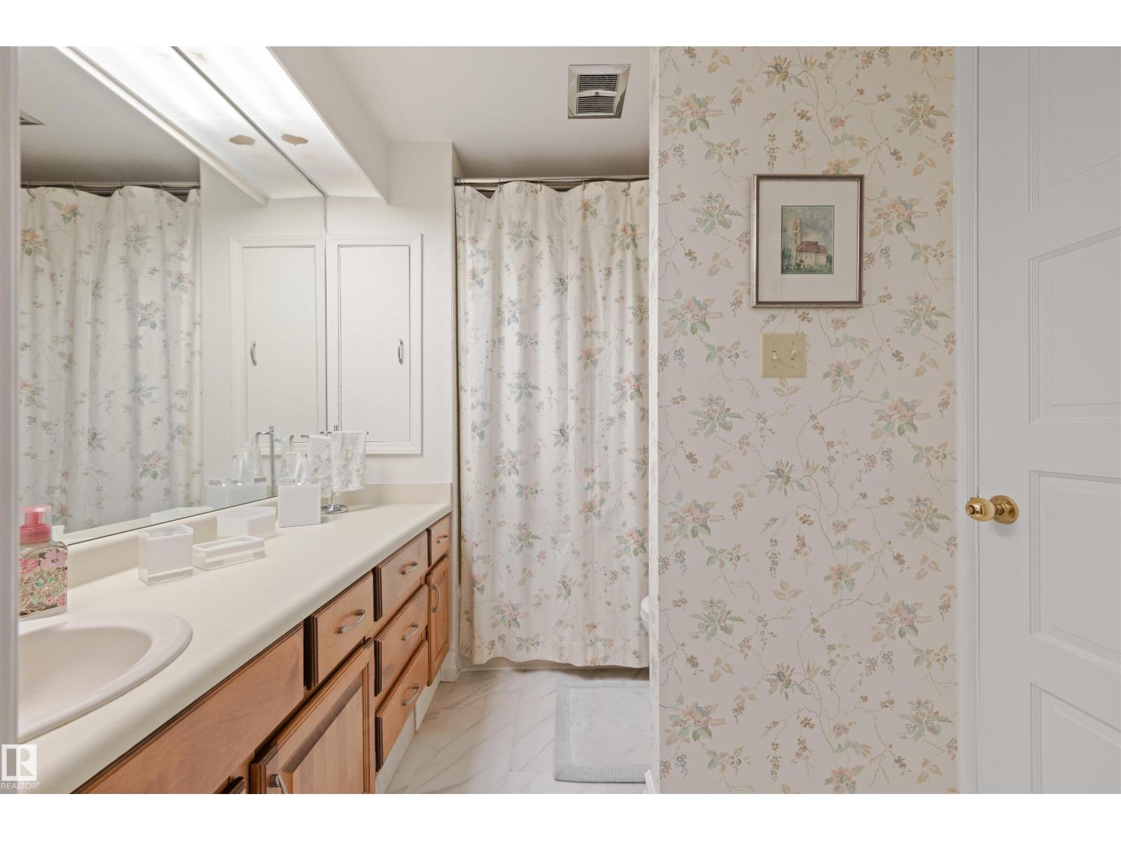 #1 14824 45 AV NW - 33