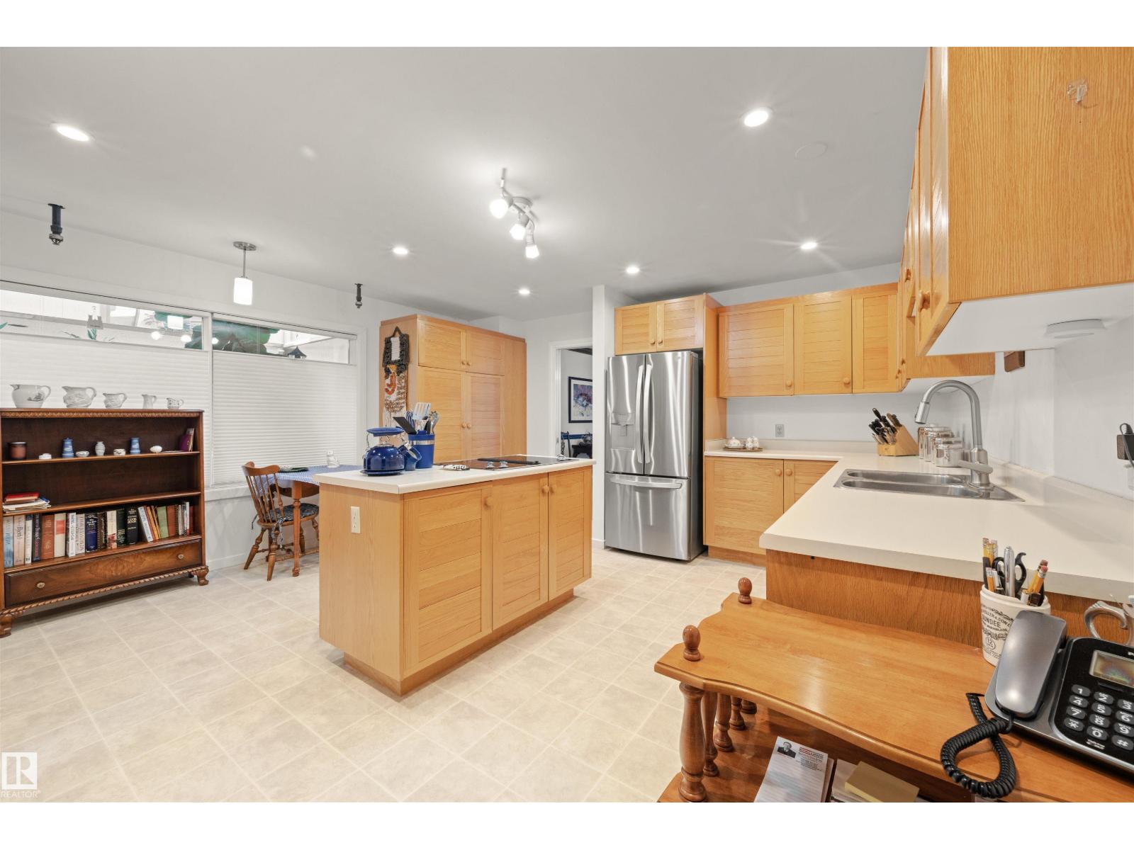 #1 14824 45 AV NW - 12