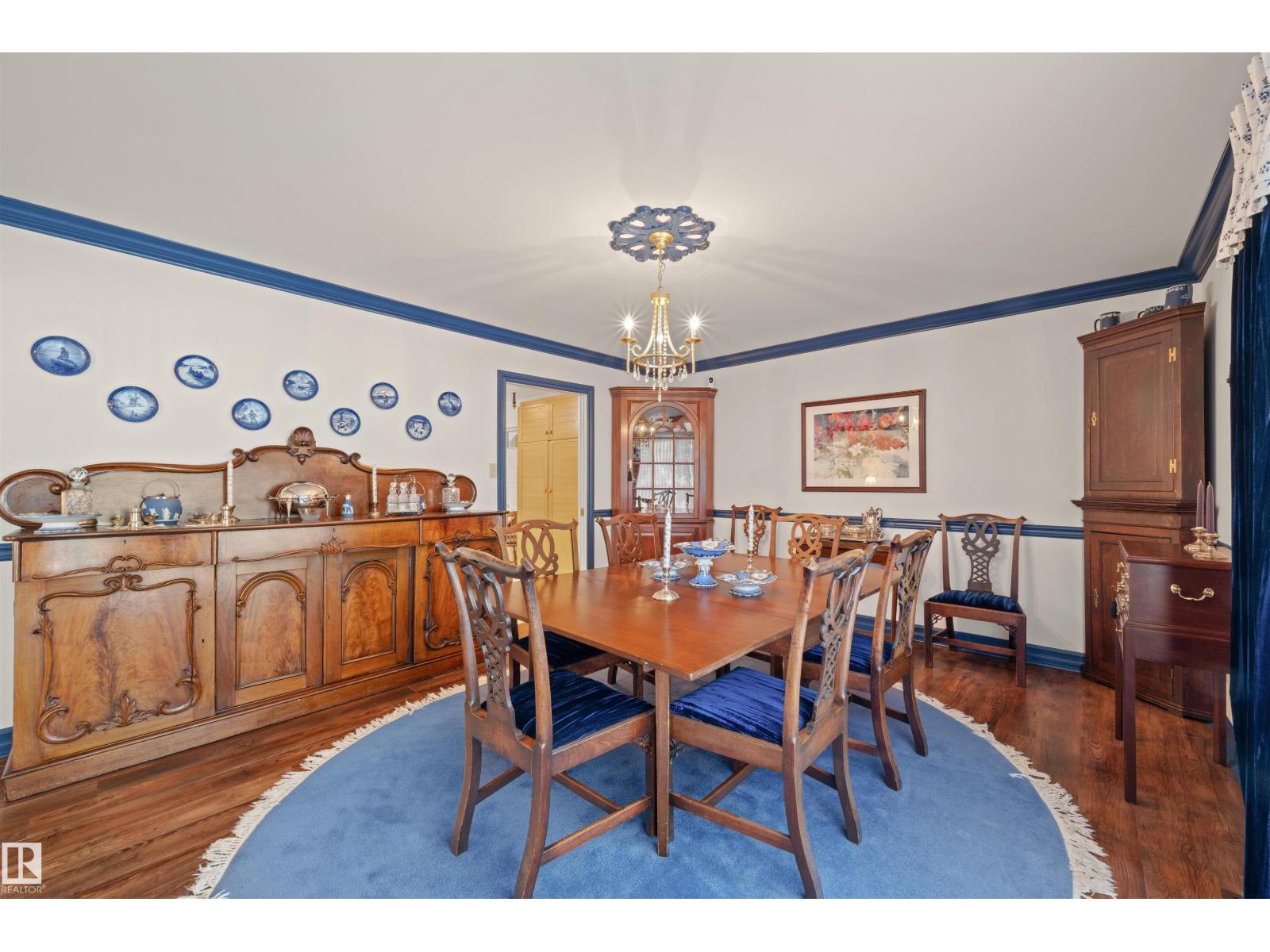 #1 14824 45 AV NW - 18