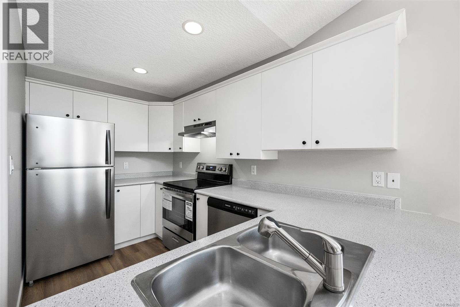 6109 Westridge Rd - 7