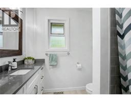 Kitchen - 159 Roberta Rd W, Nanaimo, BC V9X1A1 Photo 15