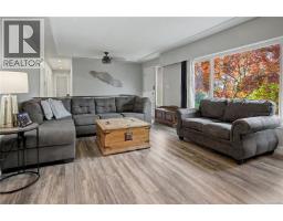 Laundry room - 159 Roberta Rd W, Nanaimo, BC V9X1A1 Photo 7