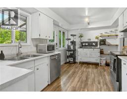 Patio - 159 Roberta Rd W, Nanaimo, BC V9X1A1 Photo 9