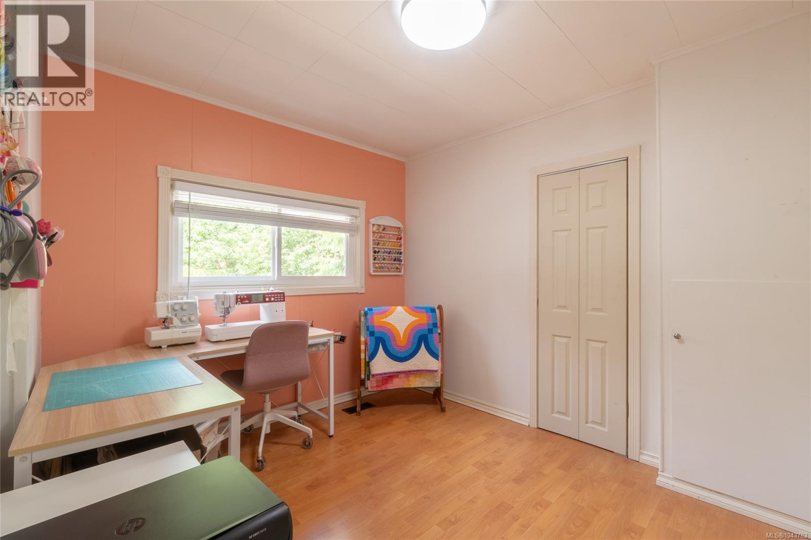 5933 Deuchars Dr - 16