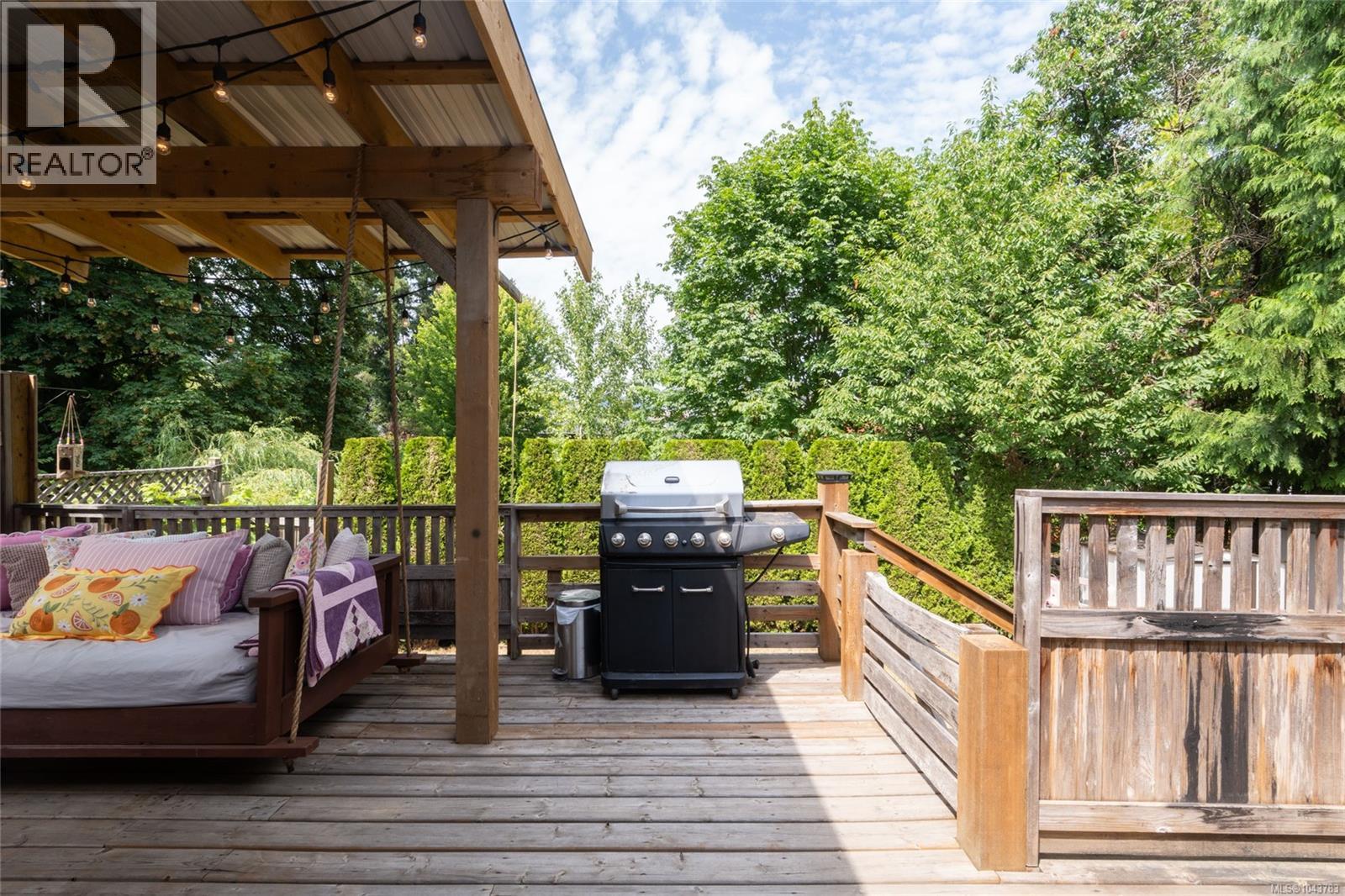 5933 Deuchars Dr - 19