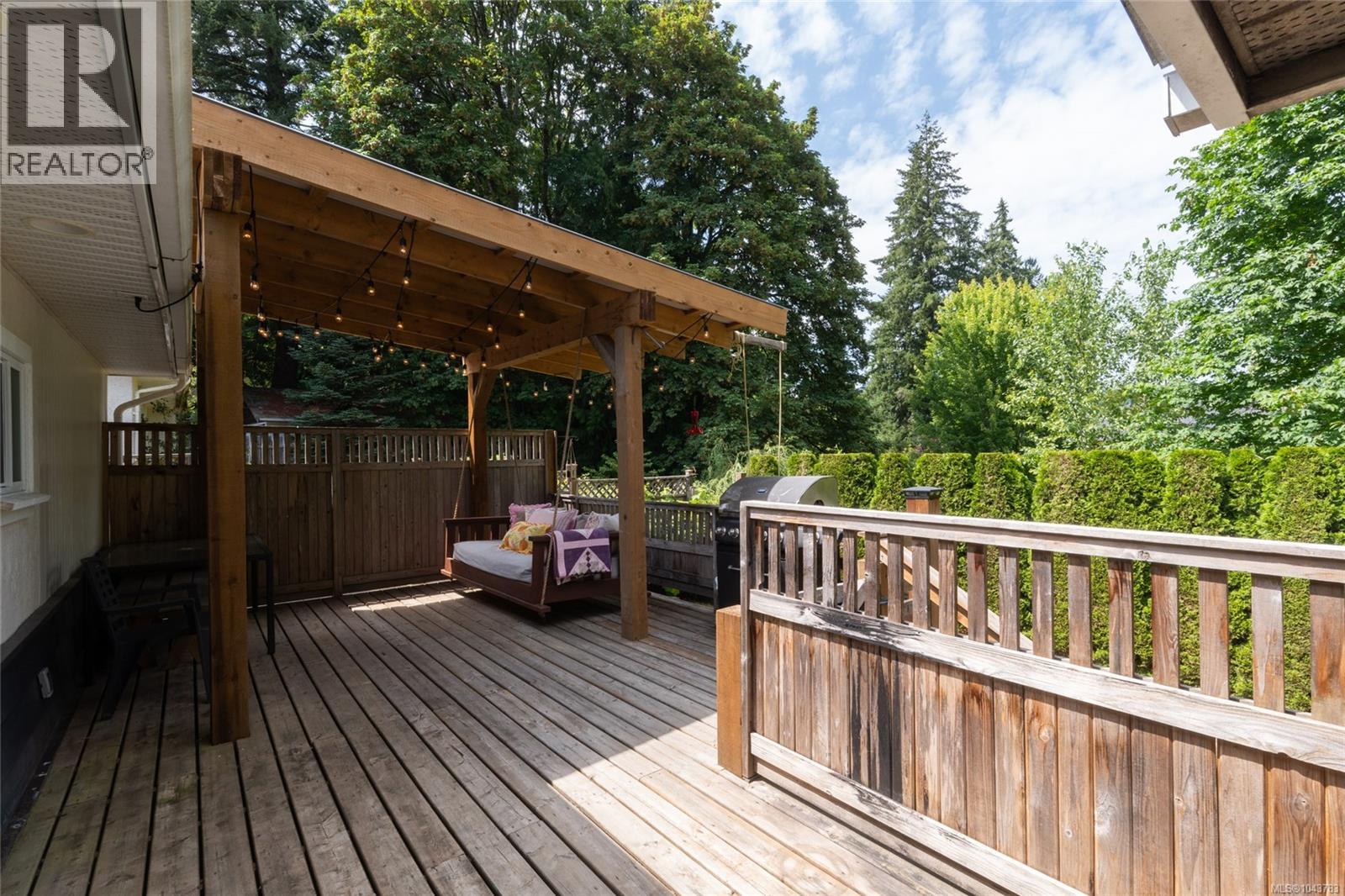 5933 Deuchars Dr - 20