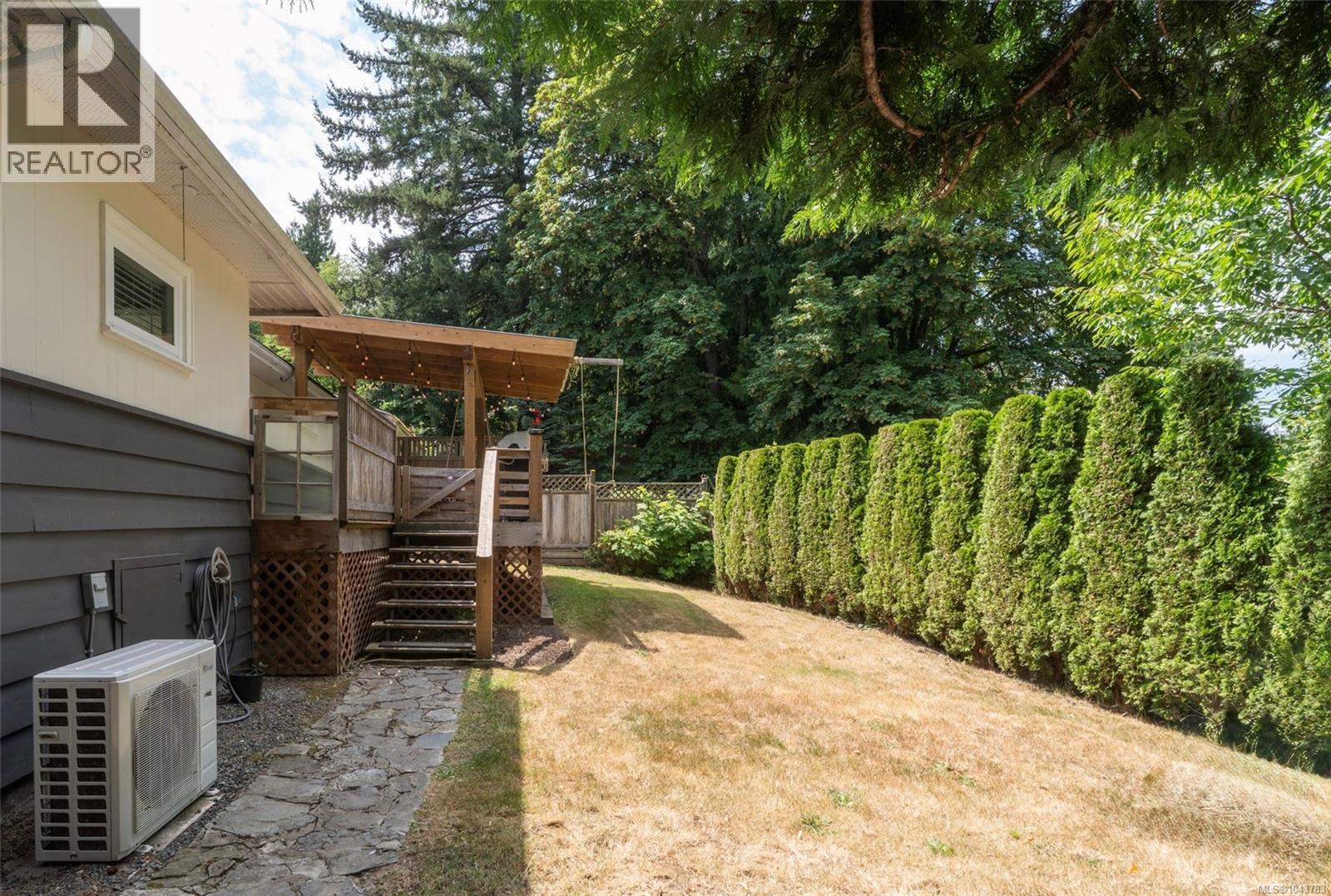 5933 Deuchars Dr - 22