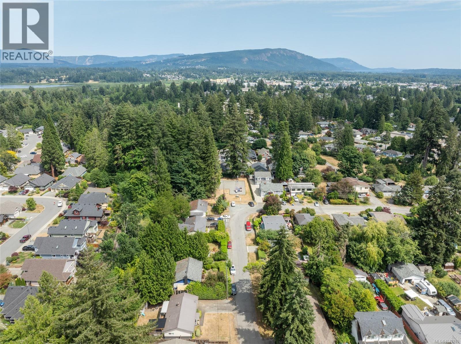 5933 Deuchars Dr - 28