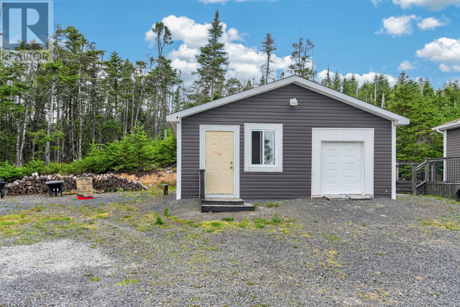 8 Ocean Pond Road thumbnail 27