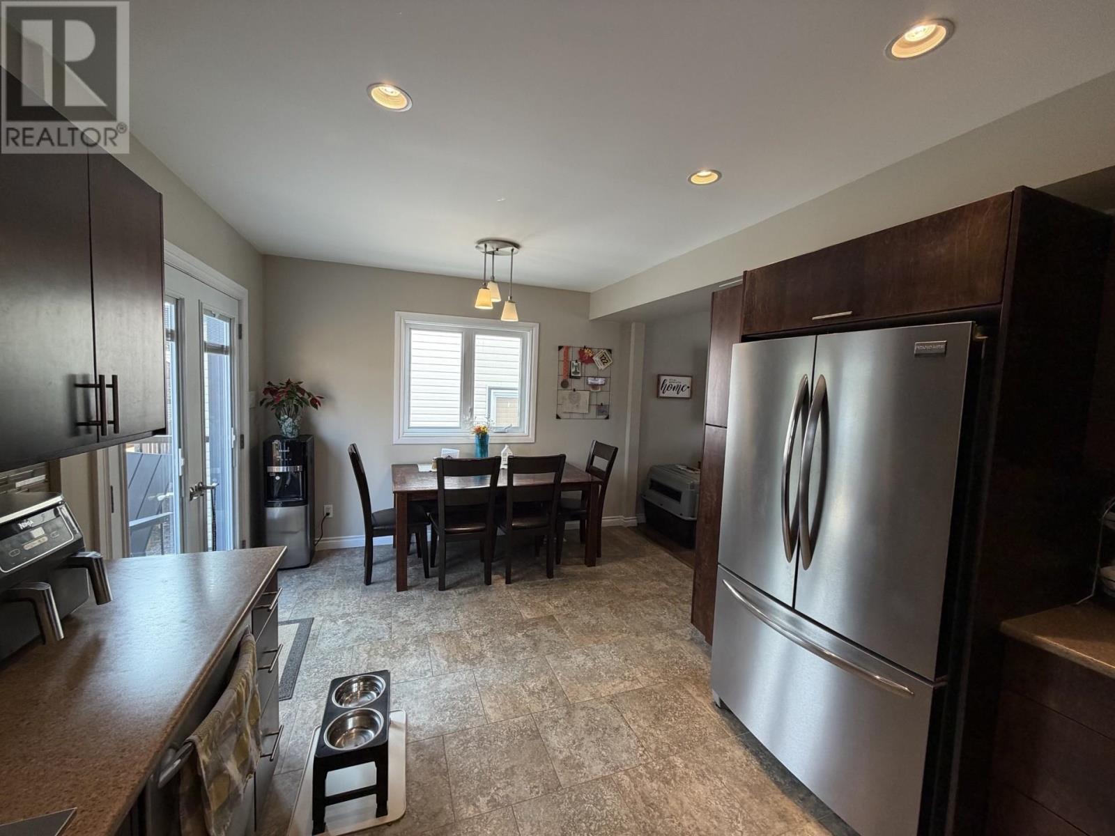 338 DACRE ST - 10