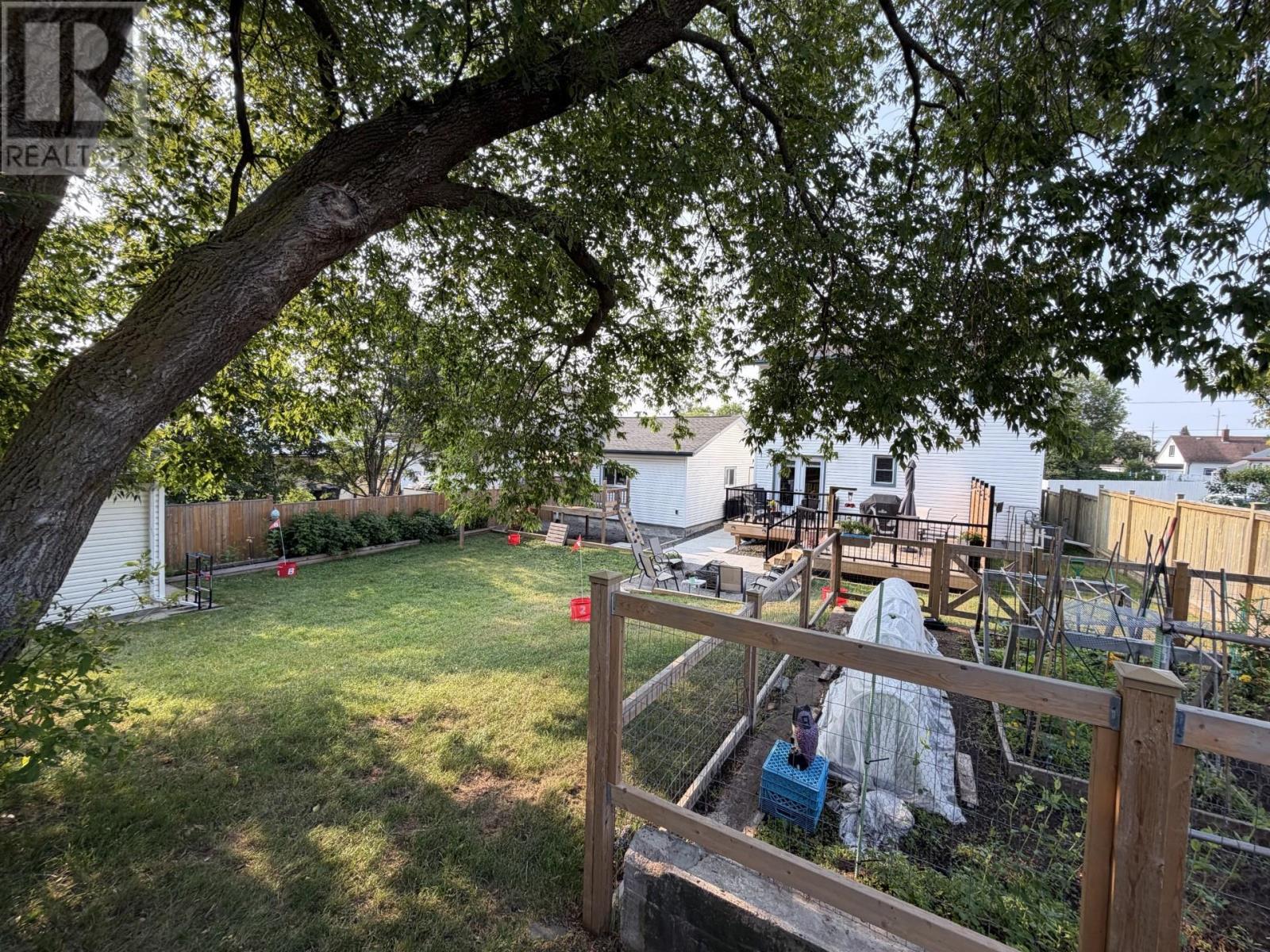 338 DACRE ST - 30