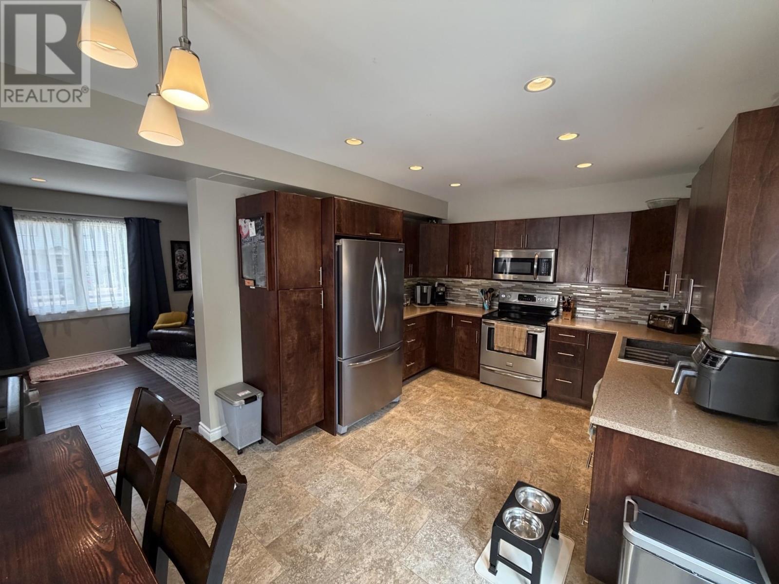 338 DACRE ST - 12