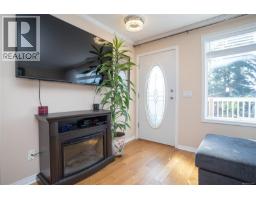 Living room - 280 Lake Park Rd, Lake Cowichan, BC V0R2G0 Photo 7